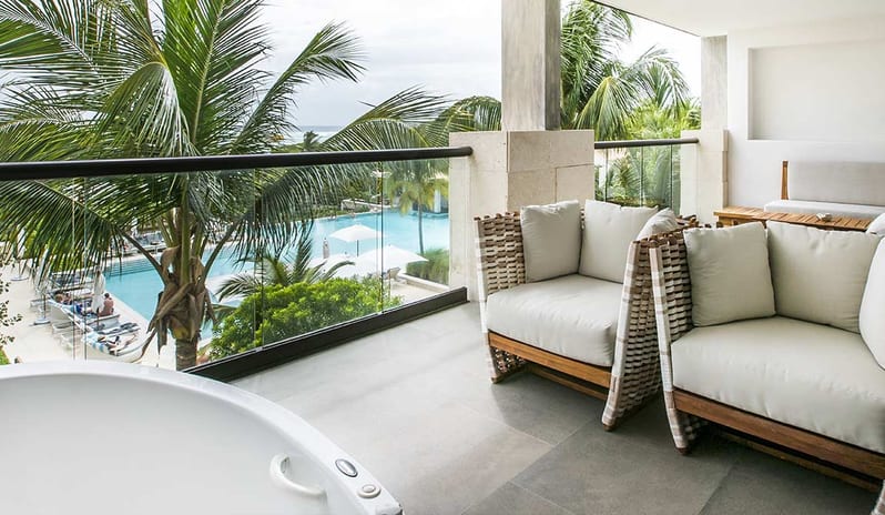 Unico Hotel Cancun - Alto Ocean View King Terrace